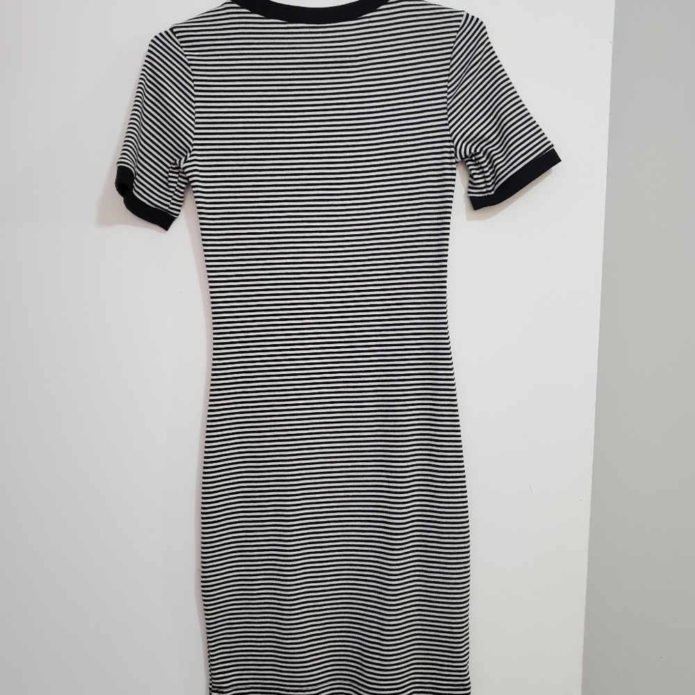 Black and white dress - Picture 2 of 3